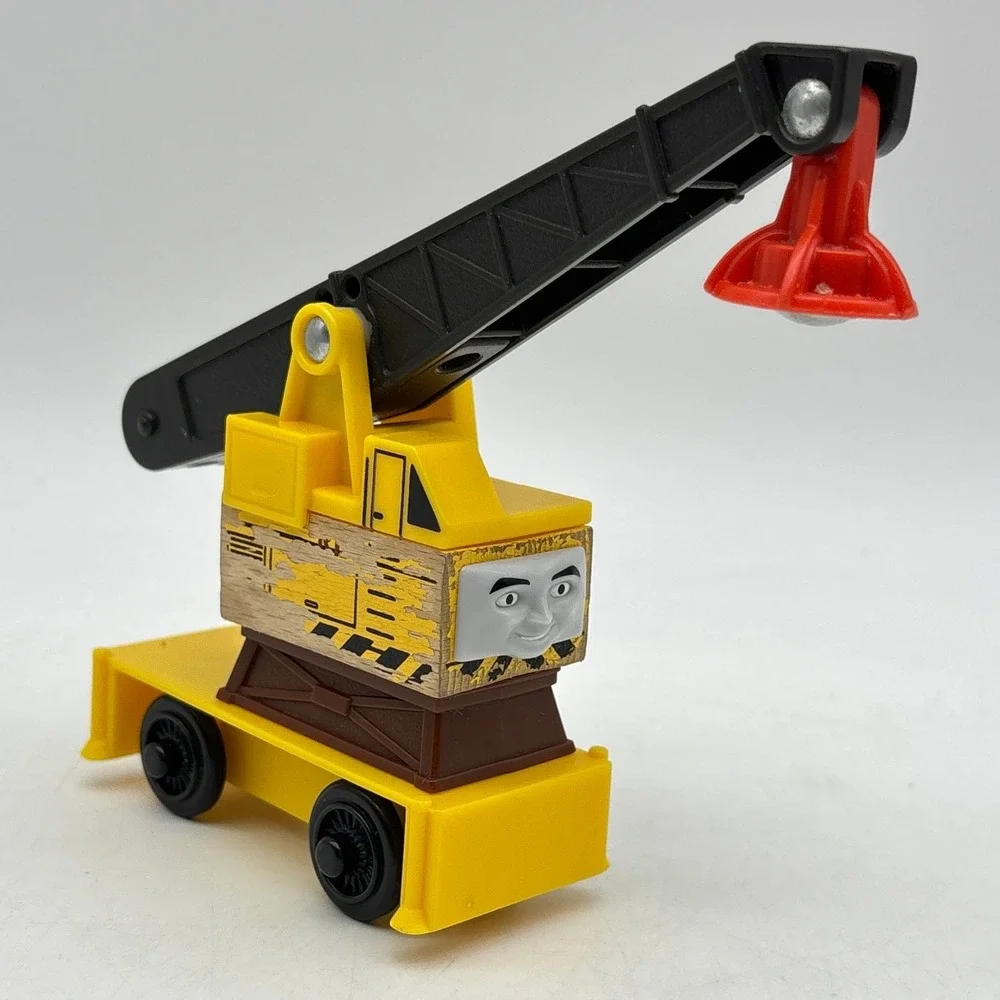 Thomas Wooden Railway Reg Crane Train Engine Magnetic Scrapyard Fisher Price